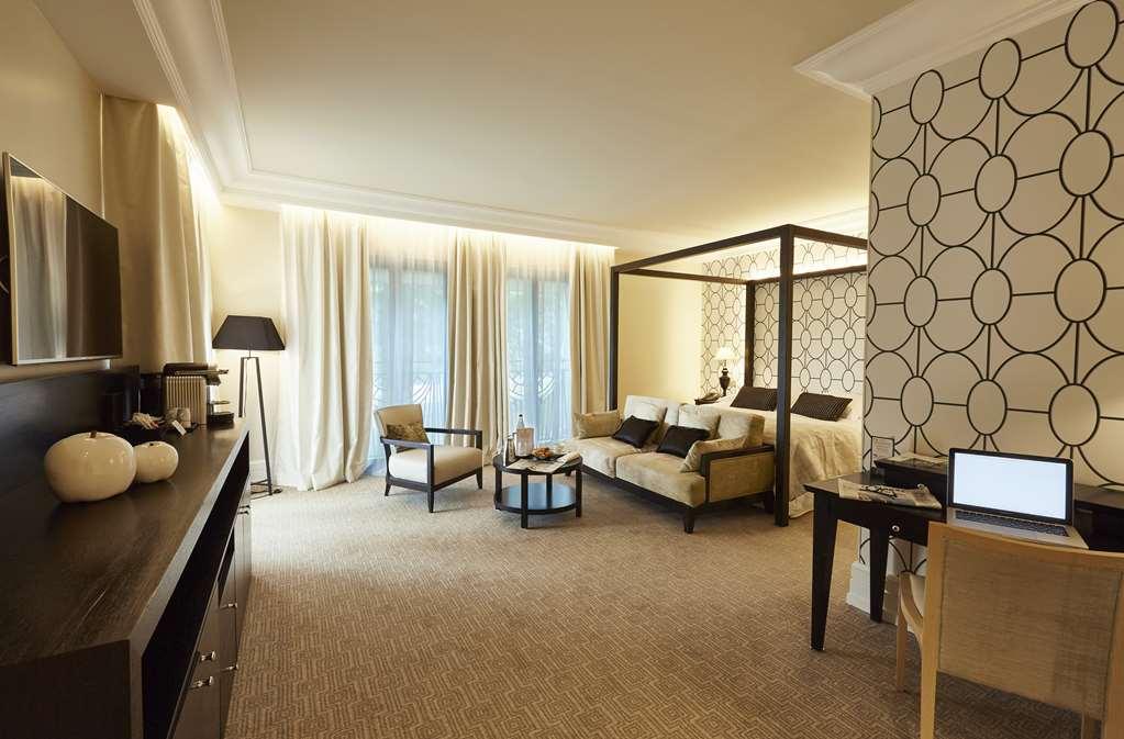 Hotel & Le Pavillon Charbonnières-les-Bains