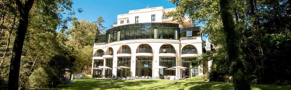 & Le Pavillon Hotel