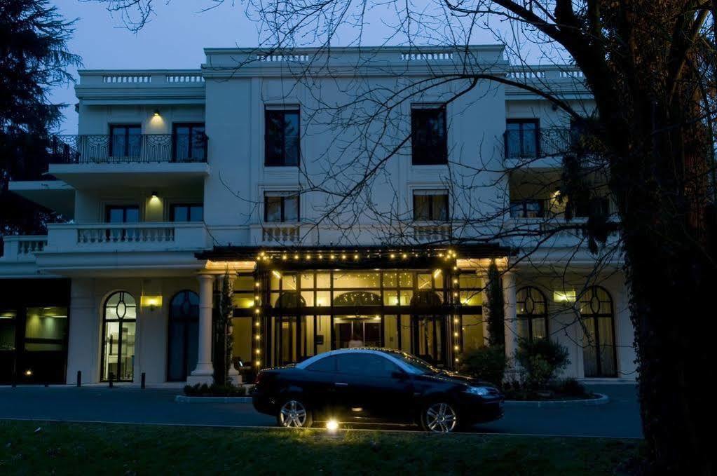 & Le Pavillon Hotel Charbonnières-les-Bains