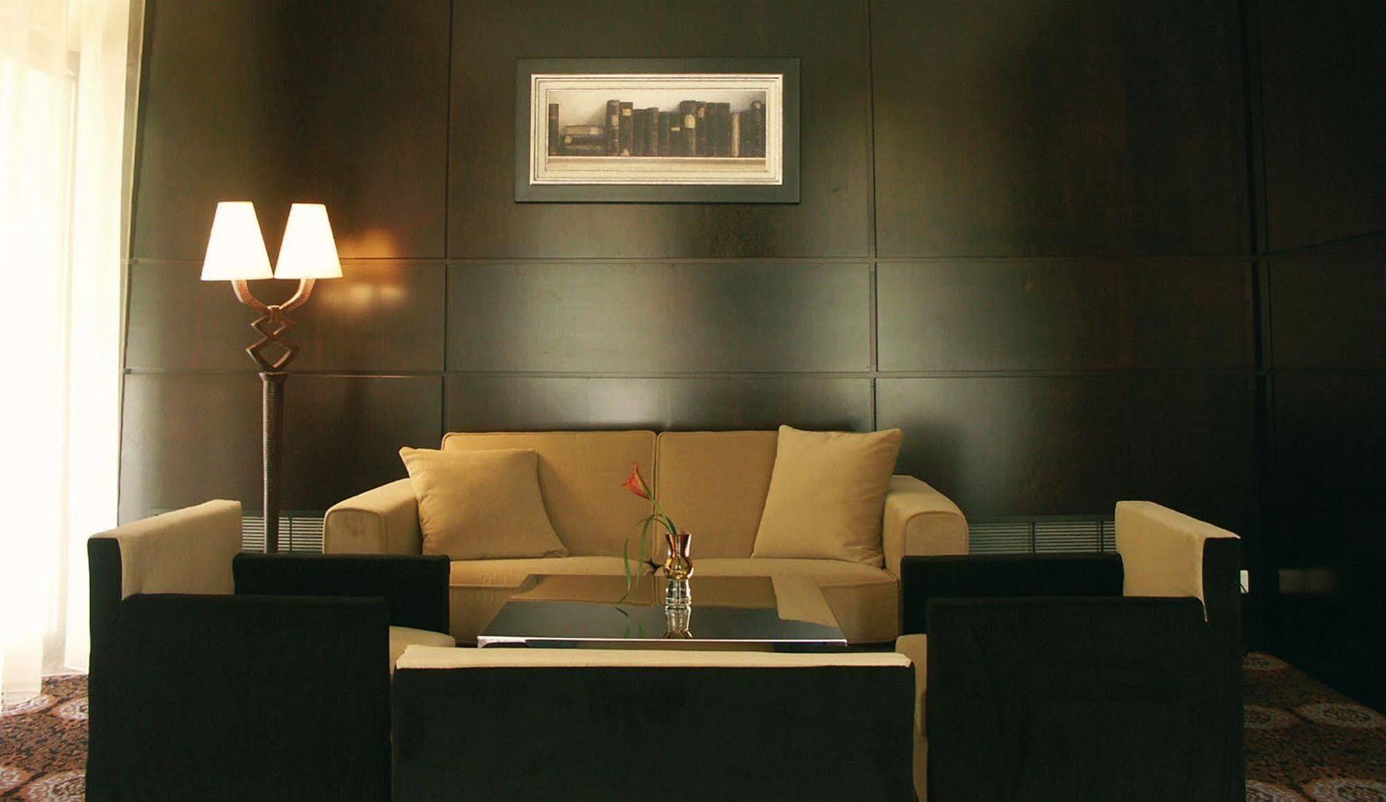 Hotel & Le Pavillon